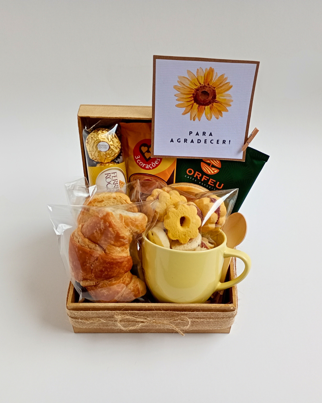 Cesta de Café da Manhã - Tam. P - Xícara Amarela