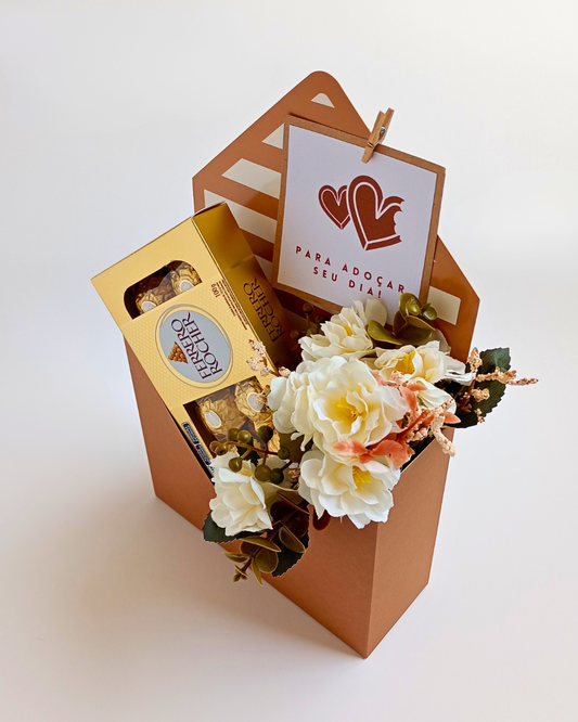 Cesta Envelope Chocolate com Flores