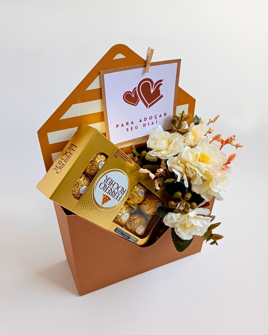 Cesta Envelope Flores e Chocolate
