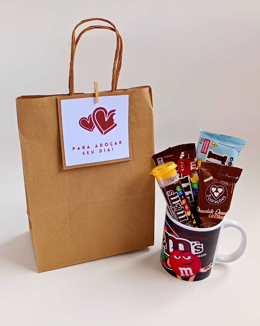 Sacolinha de Chocolate com Caneca M&Ms