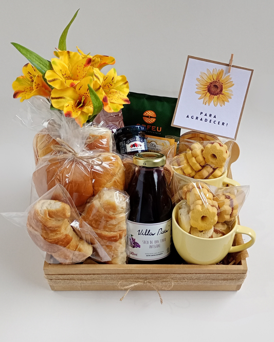 Cesta de Café da Manhã para Duas Pessoas - Xícaras Amarelas