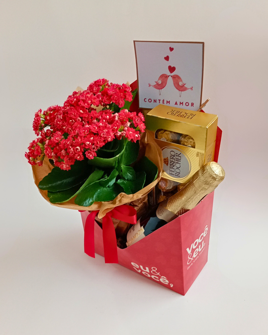 Cesta Envelope com Chandon, Chocolate e Flores