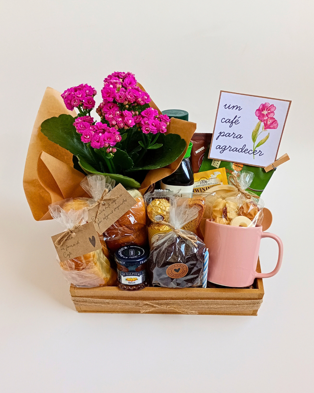 Café da Manhã com Flores - Xícara Rosa