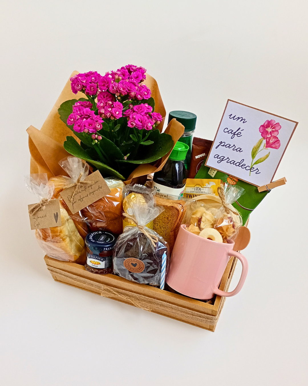 Café da Manhã com Flores - Xícara Rosa