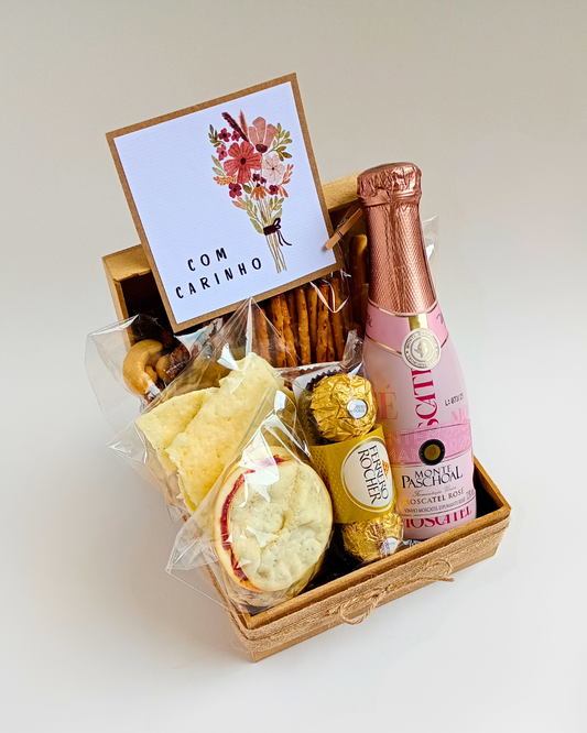 Cesta Para Celebrar com Espumante Rosé