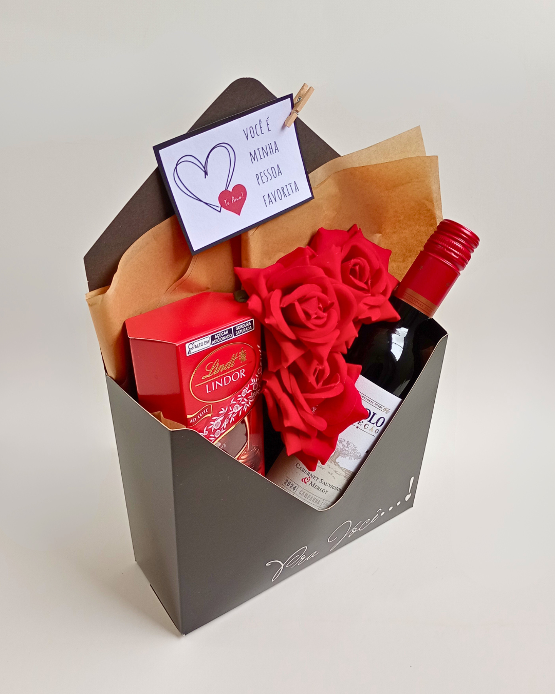 Cesta Envelope com Vinho Miolo e Lindt