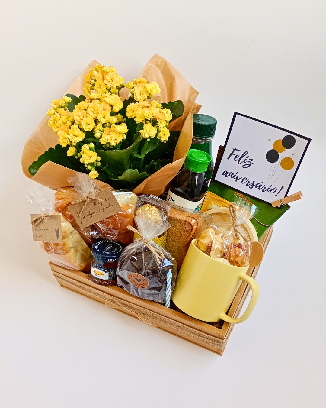 Café da Manhã com Flores - Xicara Amarela