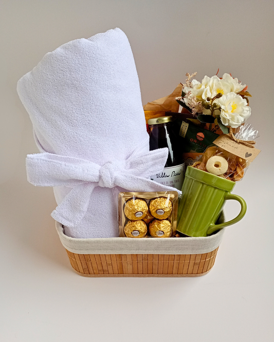Cesta Premium Café da Manhã com Roupão e Mini Spa