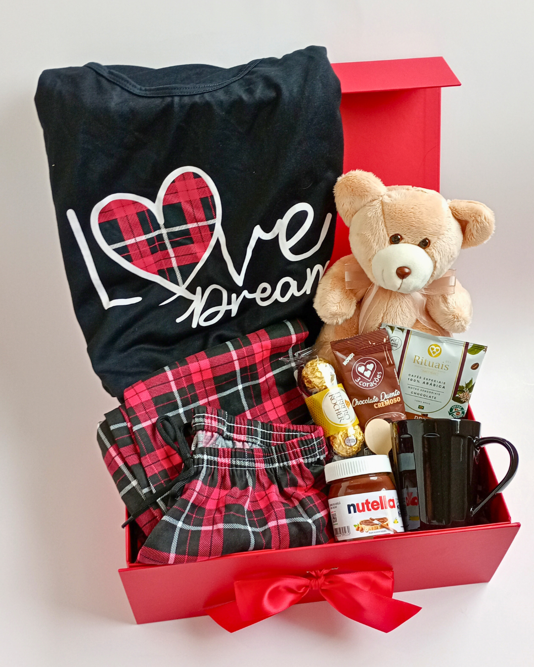 Caixa Premium com Pijama, Cafezinho e Ursinho de Pelúcia