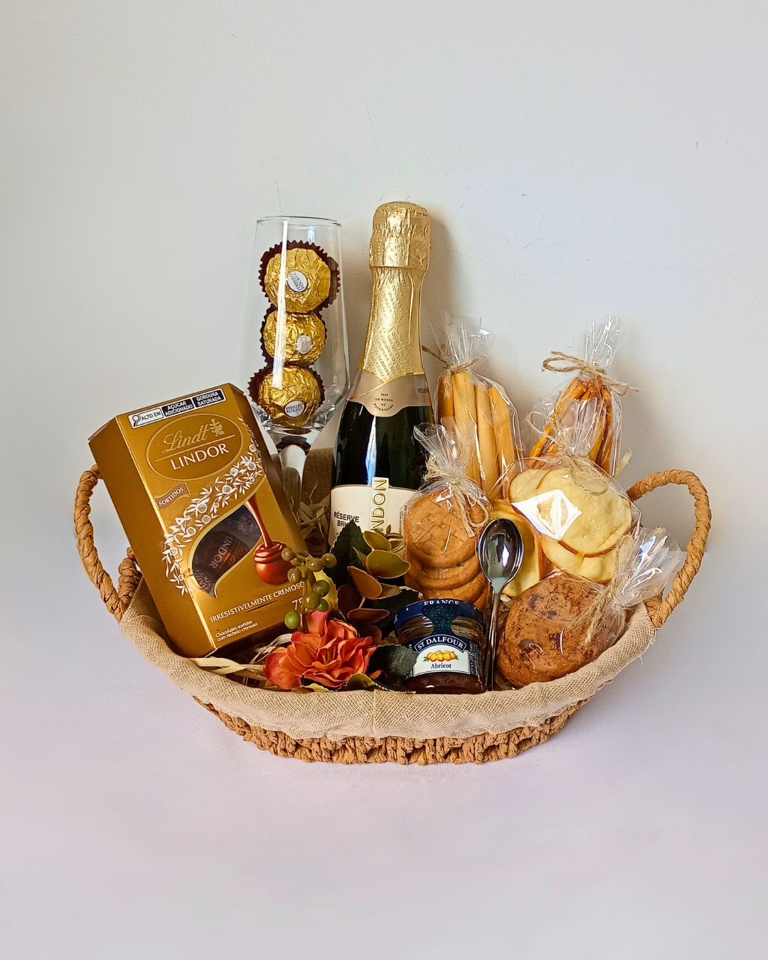 Cesta Premium com Chandon e Lindt